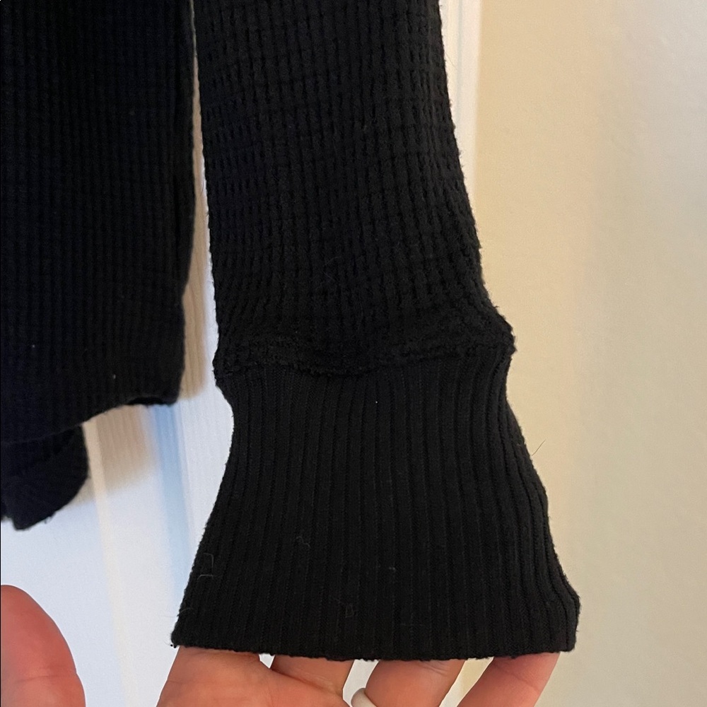 American Eagle super soft Black Ribbed Sweater - Picture 5 of 7